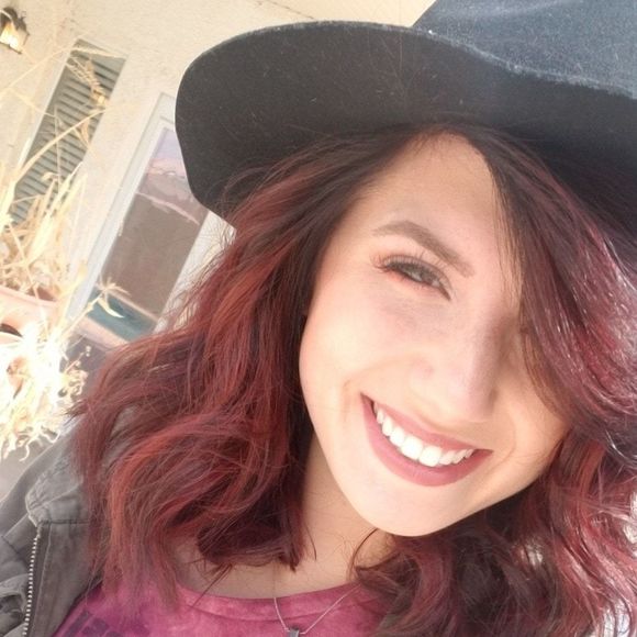 Meet your Posher, Taylor - Picture 1 of 1